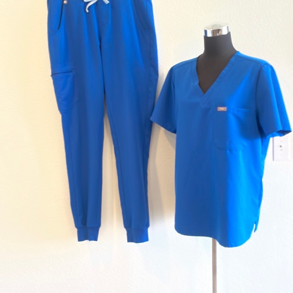 Figs 2 piece Blue Jogger Track Pants with Tapered Leg and top.